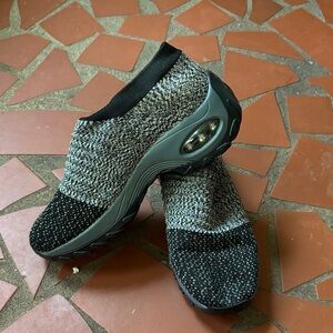 Stylish Black and Gray Women's Slip-On Sneakers